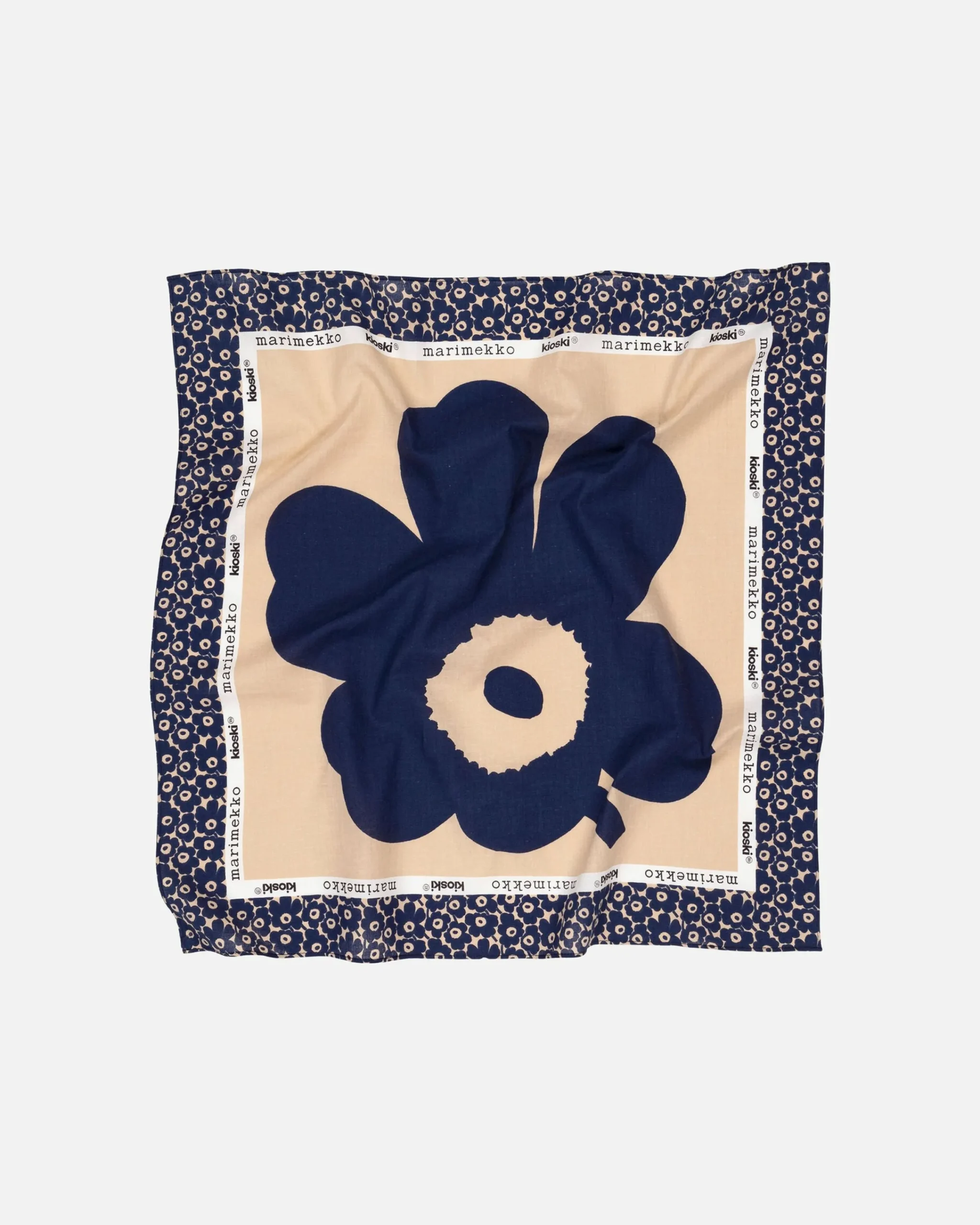 astrilli_unikko_huivi_2.webp Marimekko Huivit^Astrilli Unikko Huivi