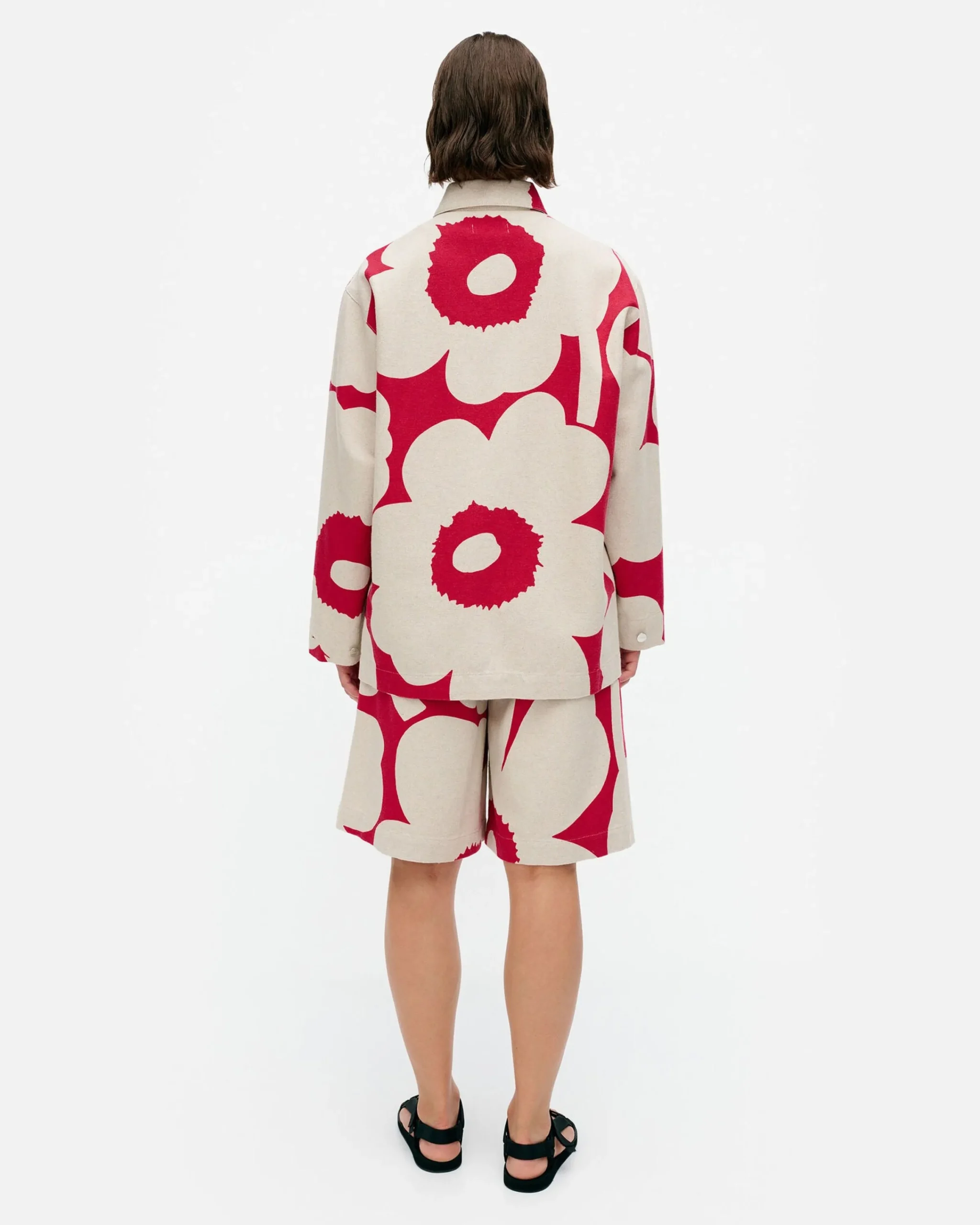 kulmat_unikko_puuvillapellavapaitatakki_2.webp Marimekko Takit Ja Jakut^Kulmat Unikko Puuvillapellavapaitatakki