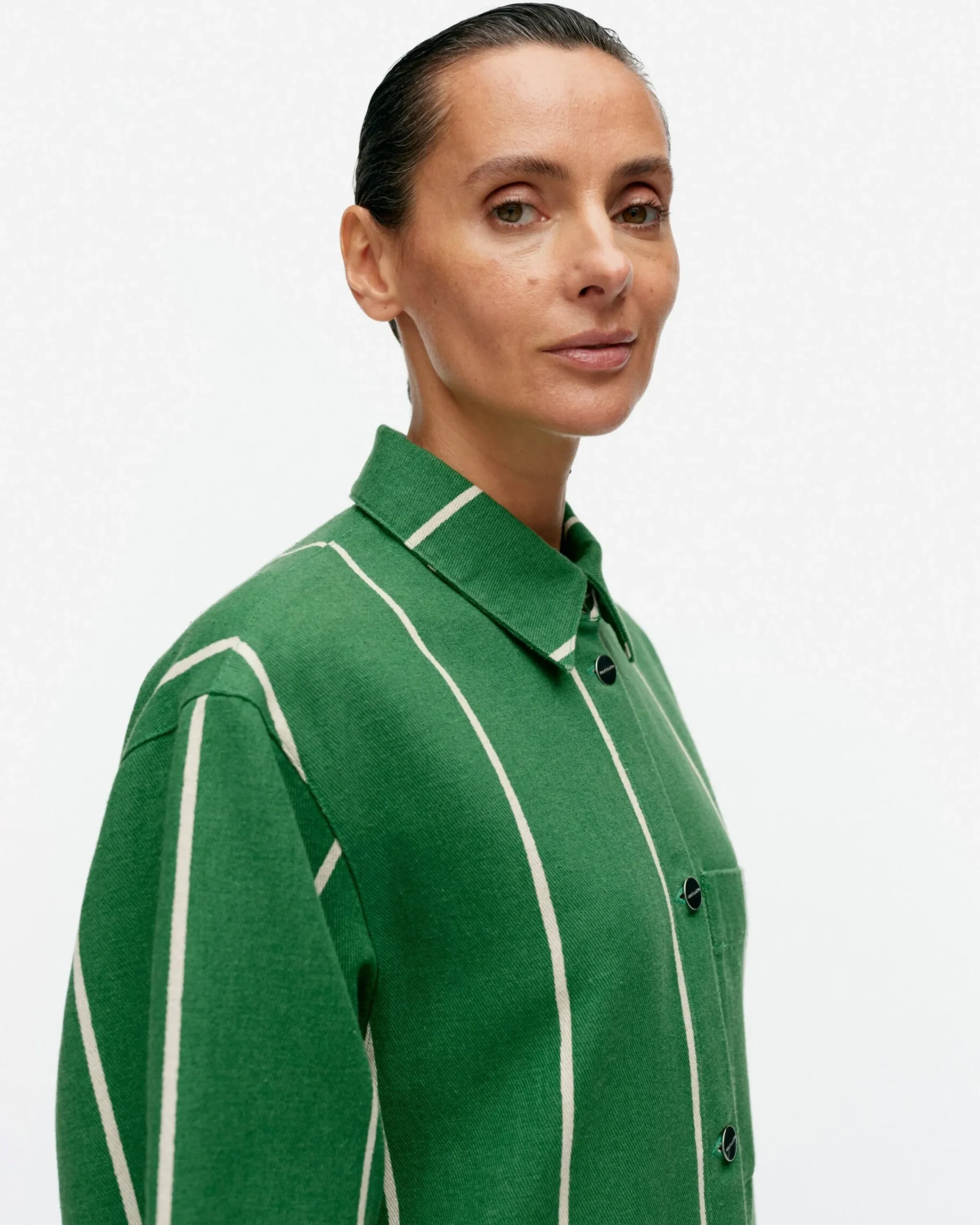 kulmat_vesi_puuvillapellavapaitatakki_4-1.webp Marimekko Takit Ja Jakut^Kulmat Vesi Puuvillapellavapaitatakki