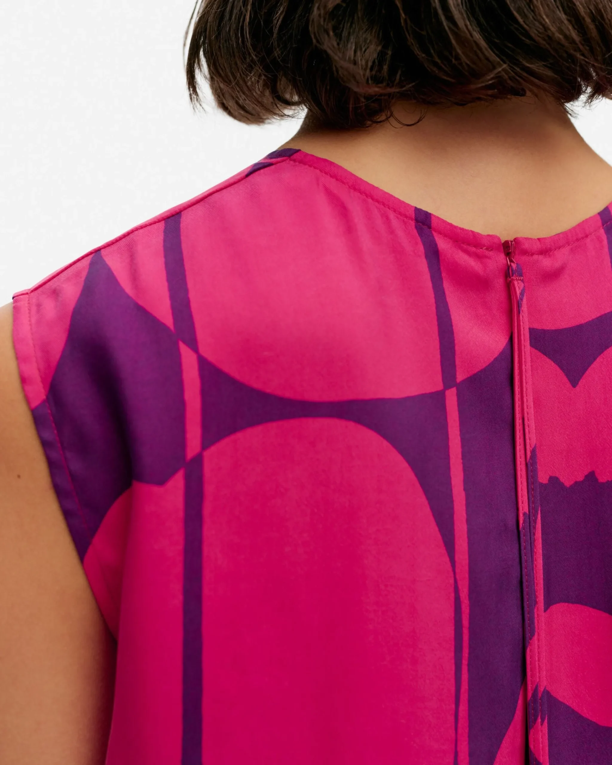 migot_vesi_unikko_mekko_3.webp Marimekko Mekot^Migot Vesi Unikko Mekko