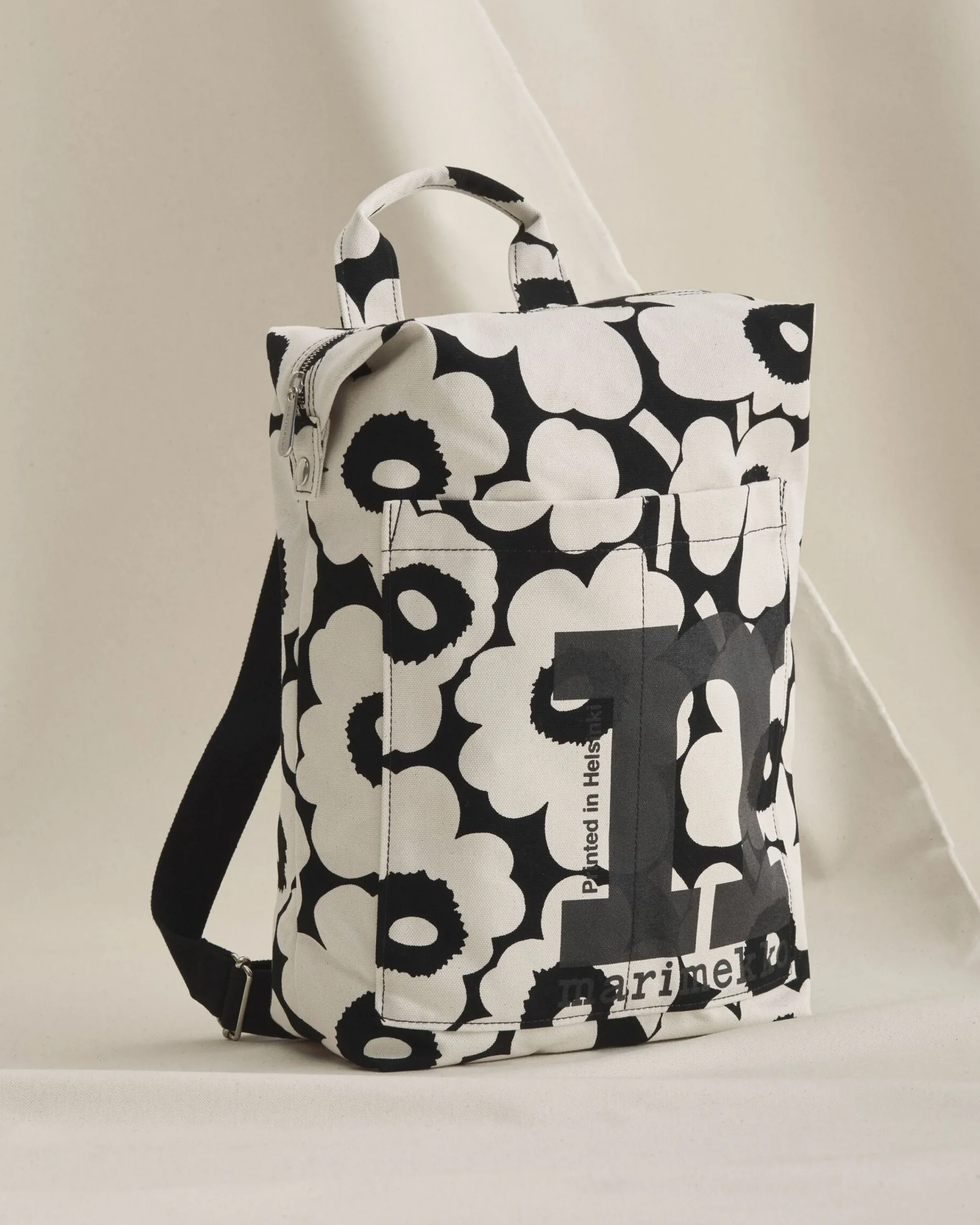 mono_backpack_unikko_reppu_5-1.webp Marimekko Reput^Mono Backpack Unikko Reppu