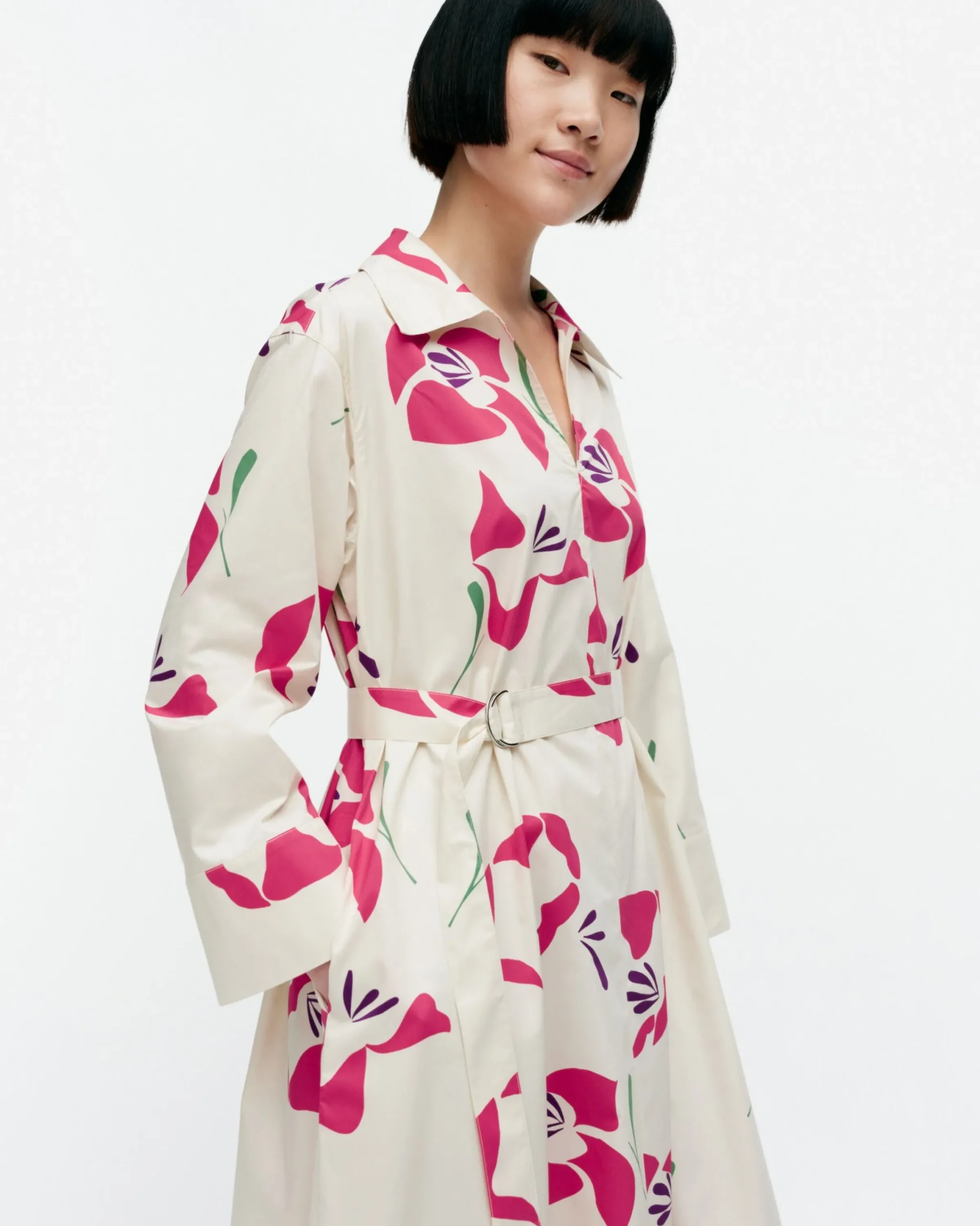 perenna_helakka_puuvillapopliinimekko_3.webp Marimekko Mekot^Perenna Helakka Puuvillapopliinimekko
