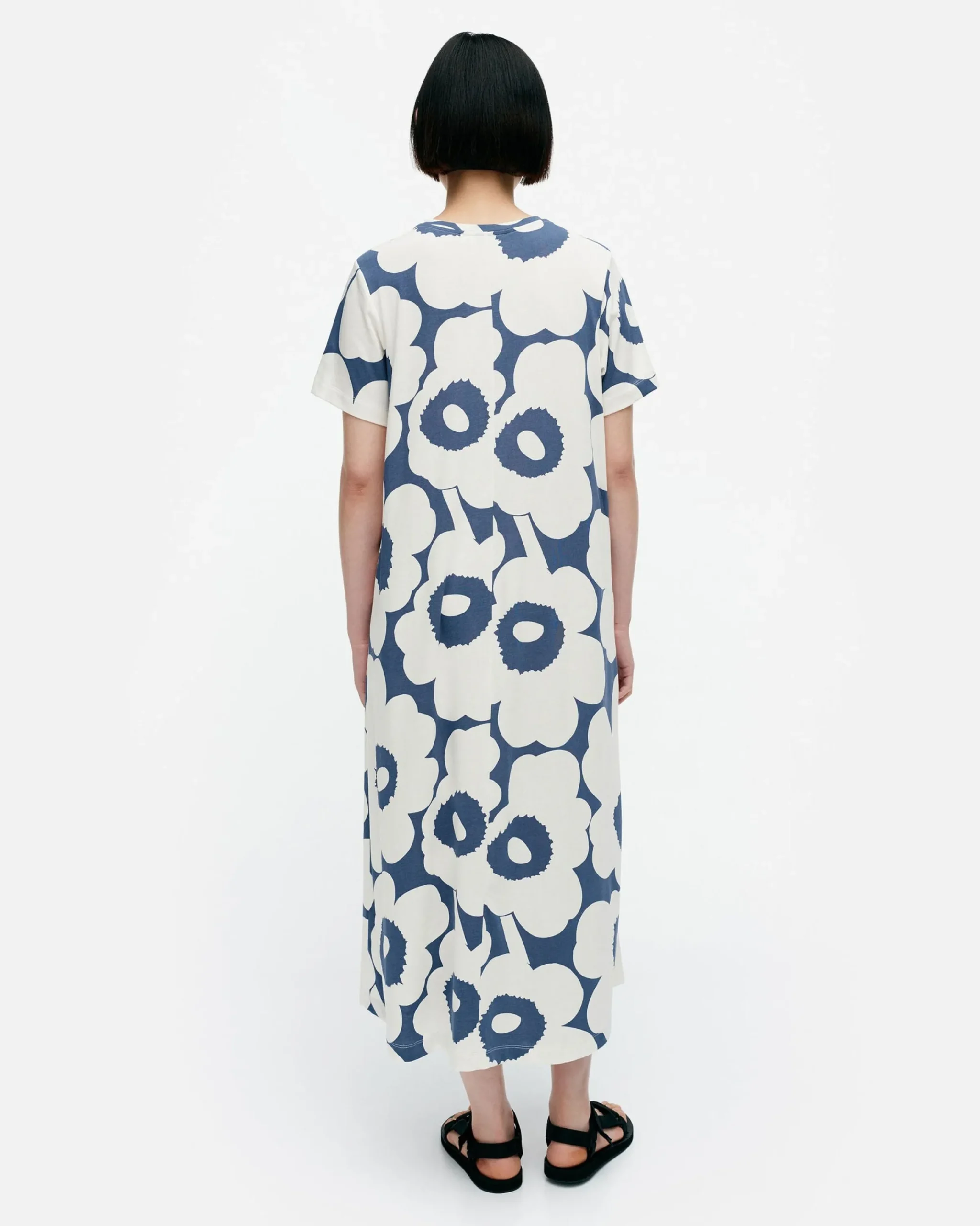 pisteinen_unikko_trikoomekko_2.webp Marimekko Mekot^Pisteinen Unikko Trikoomekko