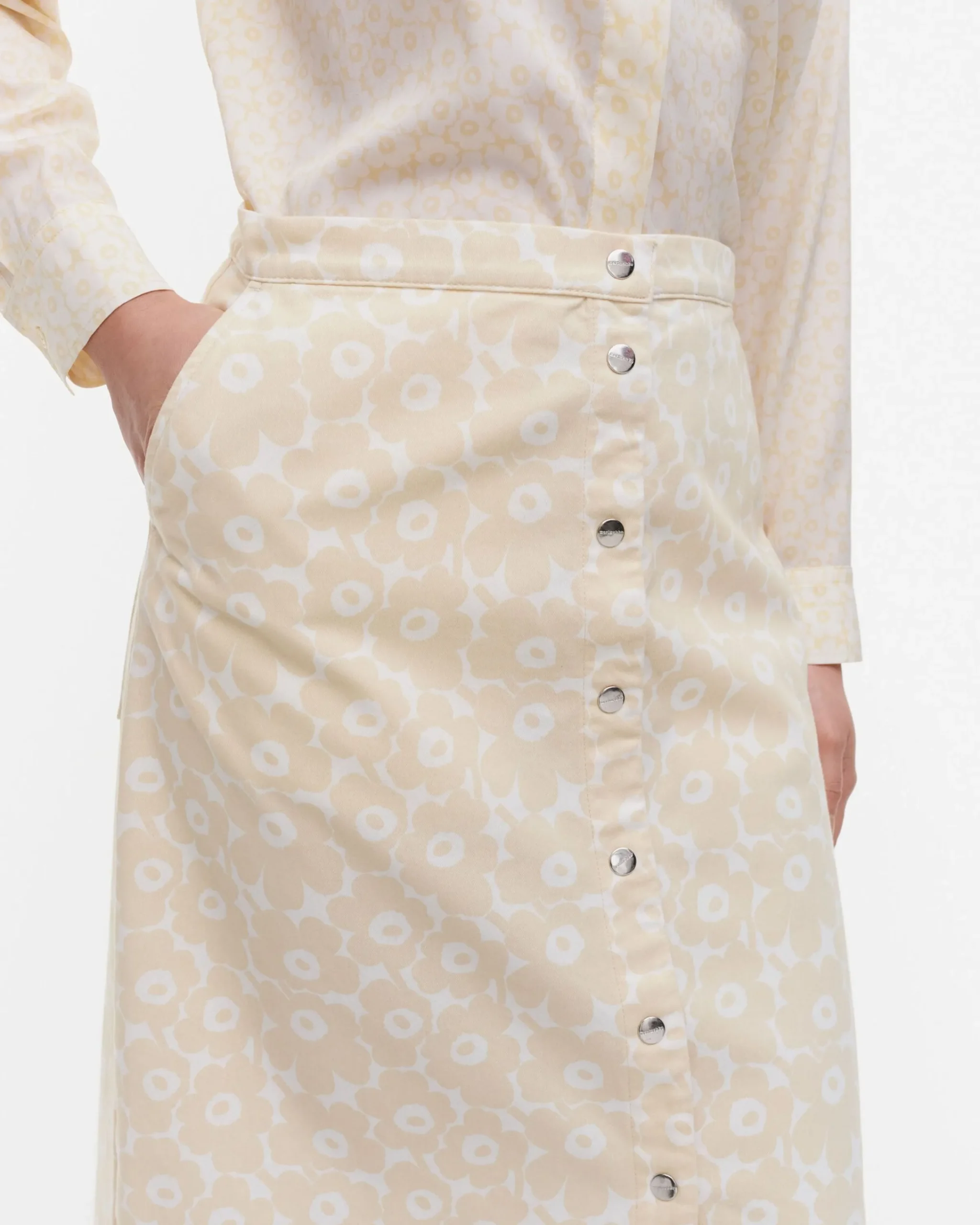 puoli_unikko_puuvillahame_2.webp Marimekko Hameet^Puoli Unikko Puuvillahame