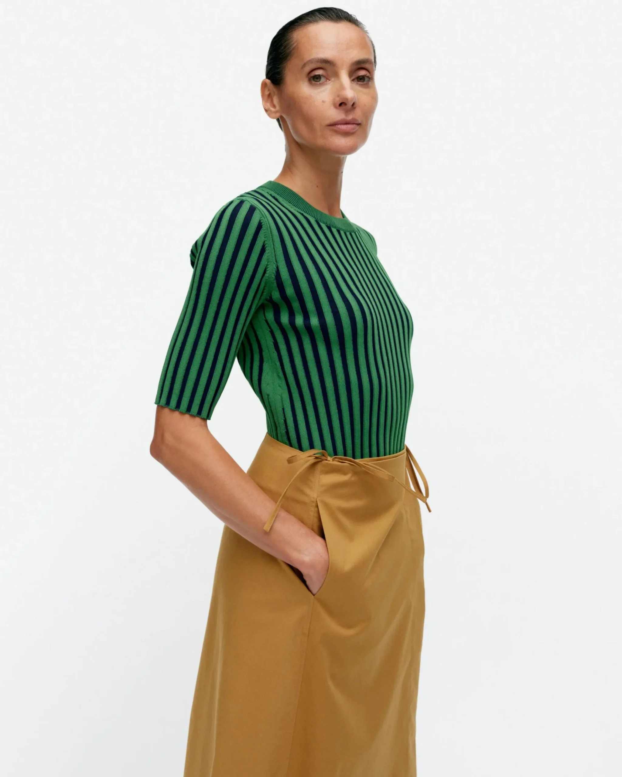 raate_solid_puuvillakietaisuhame_2.webp Marimekko Hameet^Raate Solid Puuvillakietaisuhame