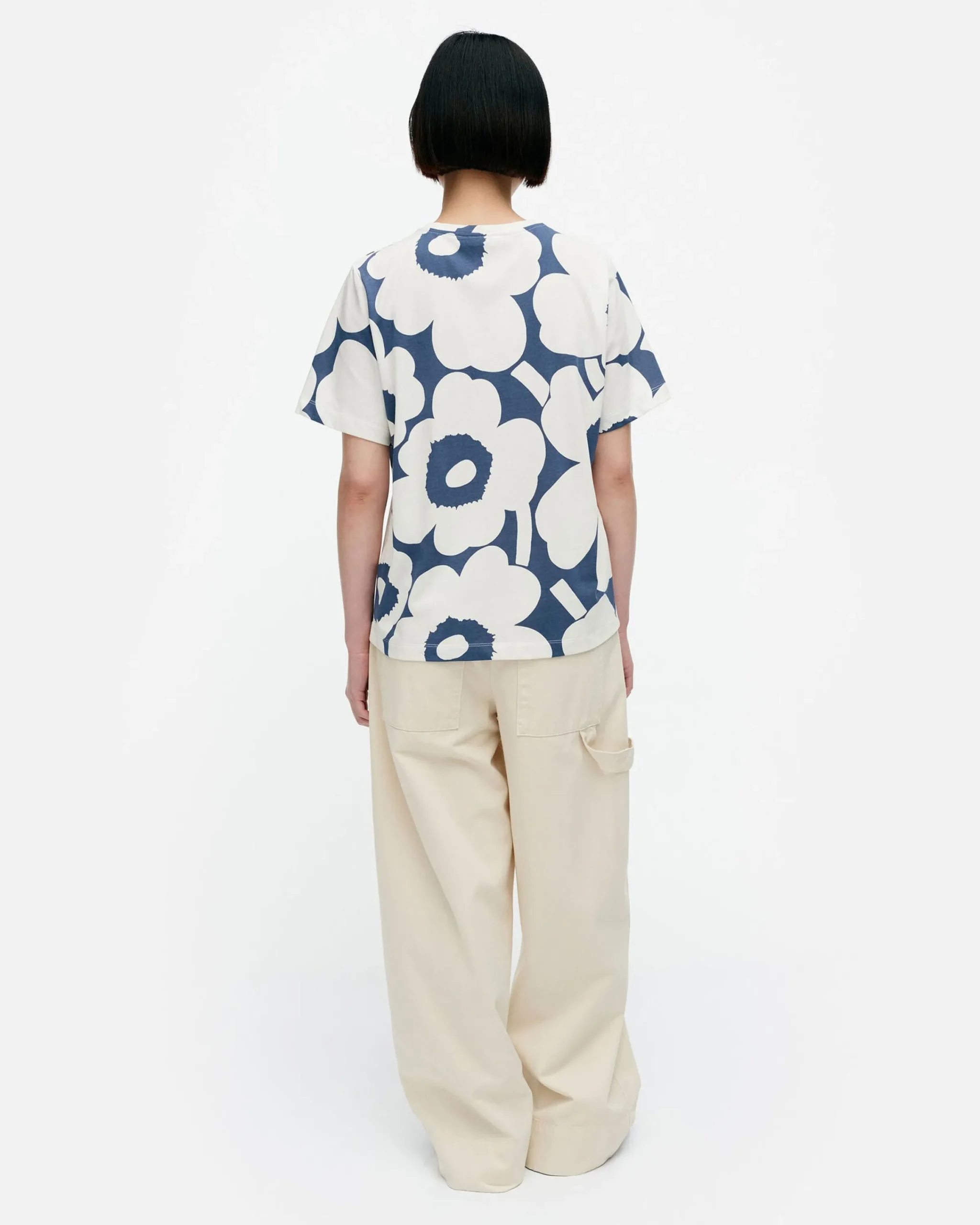 tunnit_unikko_tpaita_2.webp Marimekko Paidat Ja Tunikat^Tunnit Unikko T-Paita